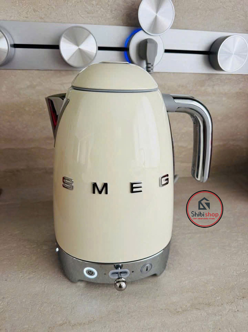 Ấm siêu tốc SMEG KLF03CREU màu kem