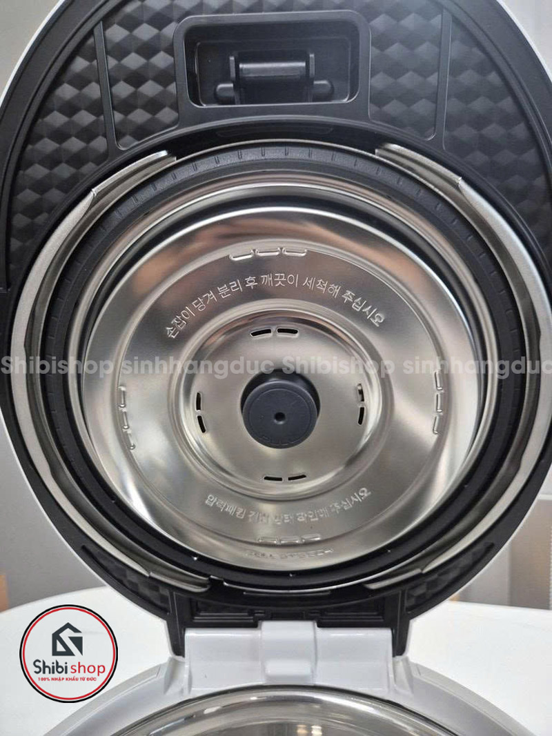 Nồi cơm điện cao tần IH Cuchen CRT-UPDS1070B/CRT-UPDS0670B